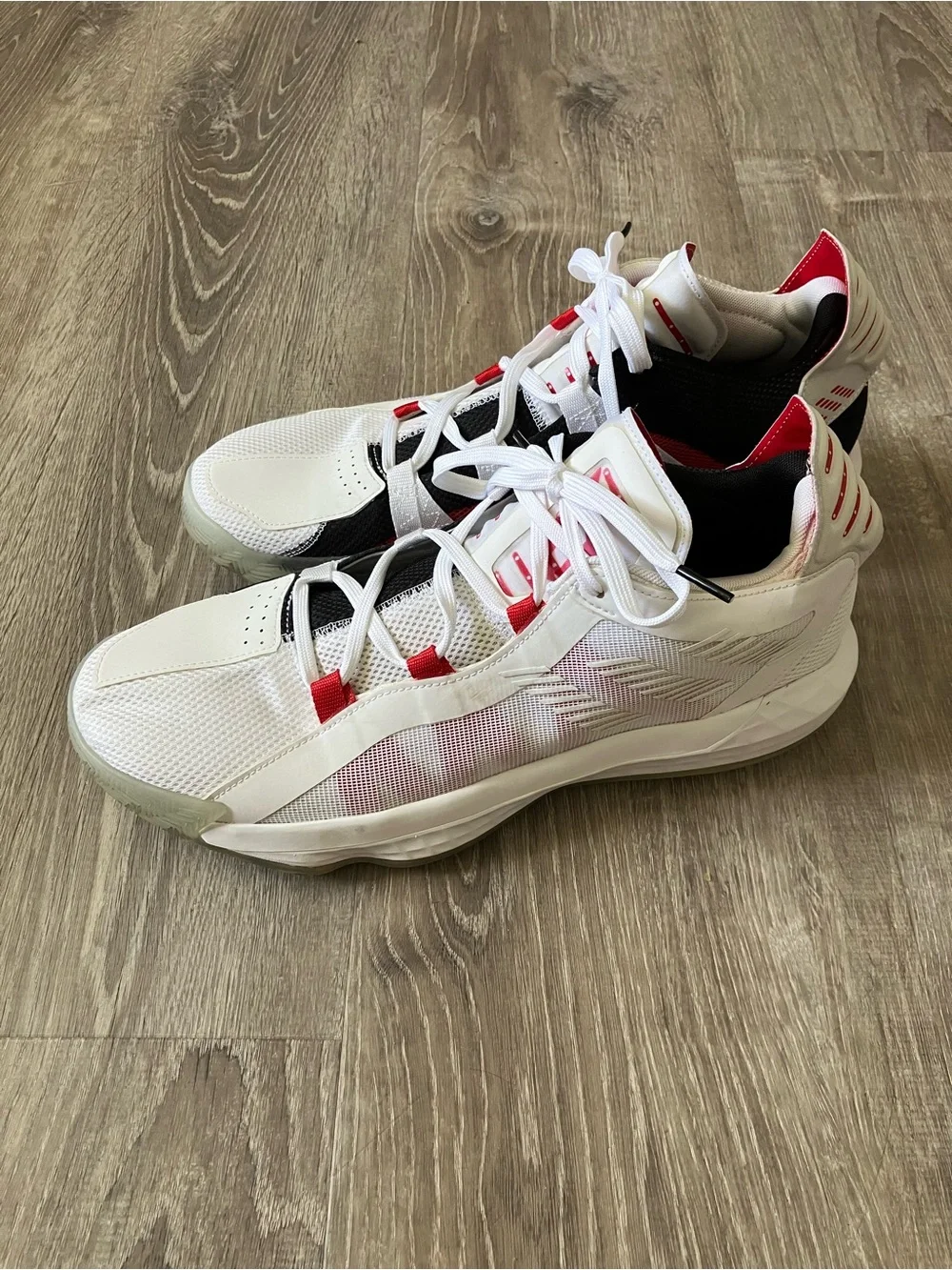 Adidas Dame 6